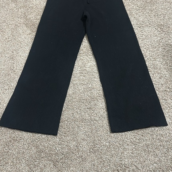 LÉGOE - Picture 5 of 10